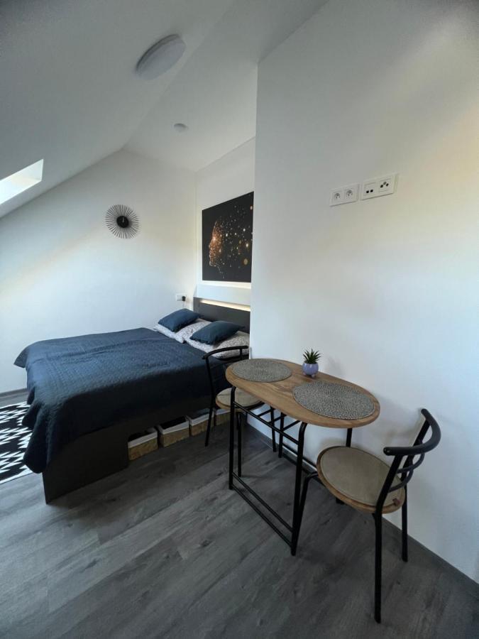 Černá v Pošumaví Hobiti Apartman - Frodo מראה חיצוני תמונה